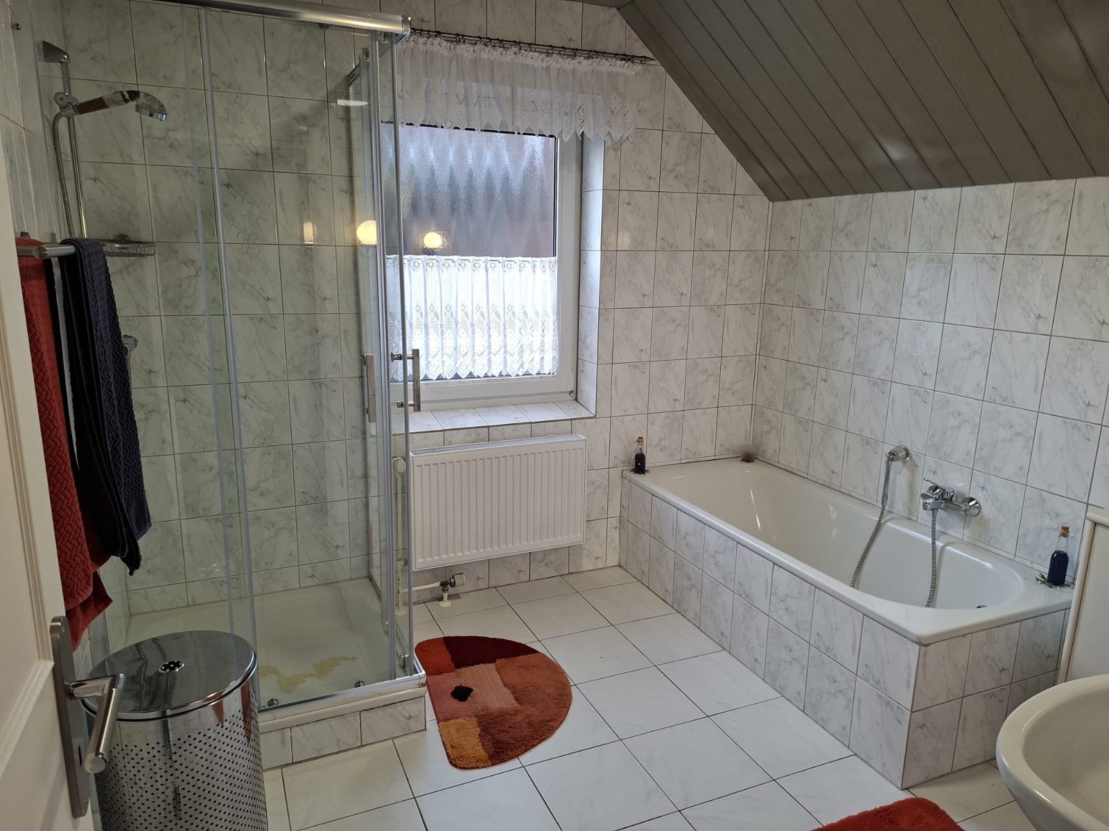 Badezimmer der Ferienwohnung Wiesmoor